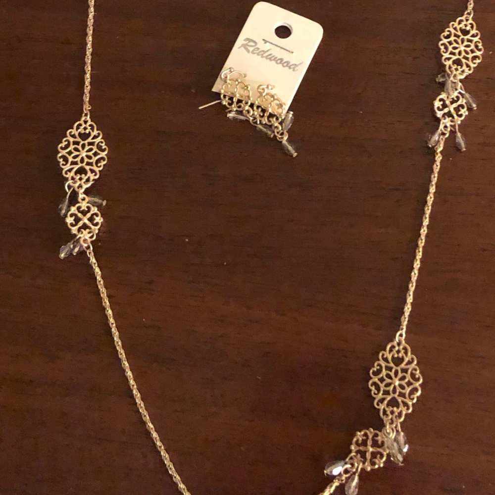 Redwood Filigree Costume Jewelry Set- 844 $15 or $12 w/offer